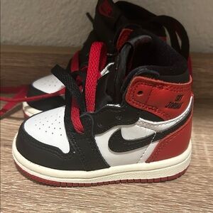 Nike Jordan 1 Retro size 3c